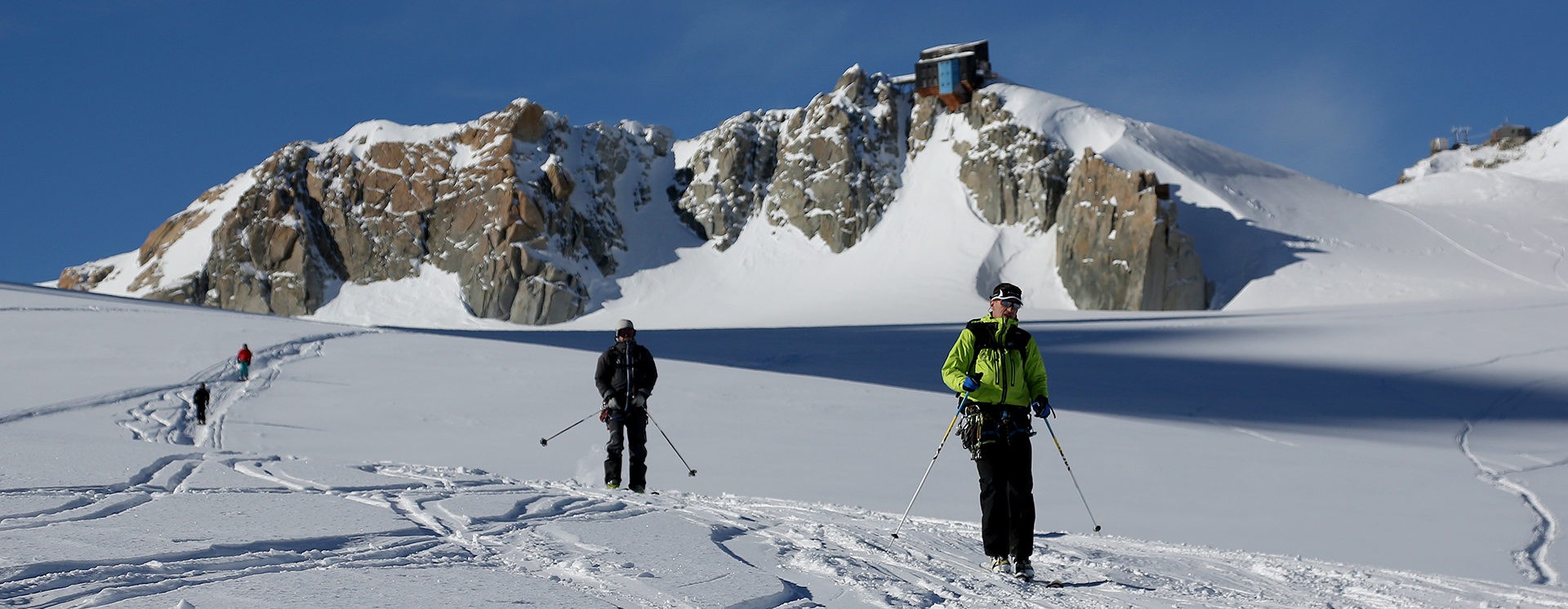 Off-piste skiing day